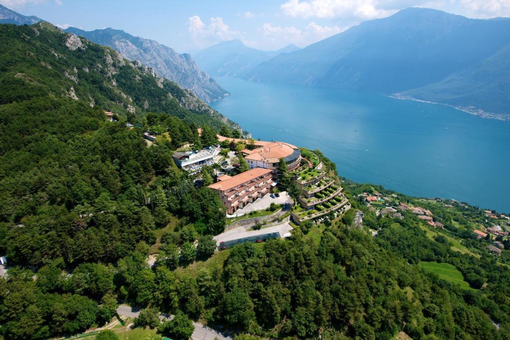 Hotel Le Balze - Aktiv & Wellness Tremosine Екстериор снимка